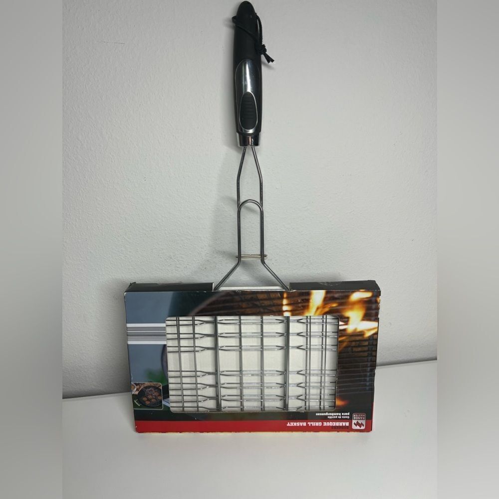 Range Master Burgers Barbecue Grill Basket Holds Chrome-Plated Metal Hold  NWT